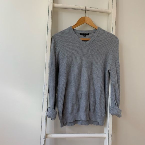 MICHAEL KORS || Gray V-neck Waffle Knit Sweater - Picture 3 of 5